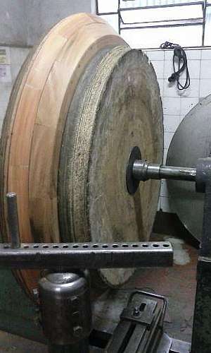 Serviços de repuxação para metais  Serviços de repuxação para metais