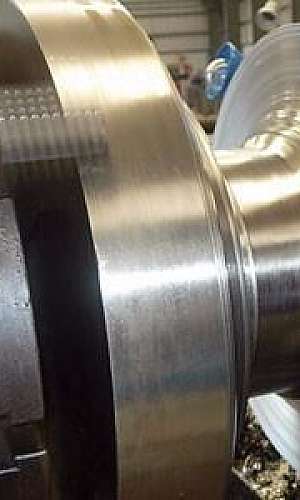 Serviços de usinagem tornearia e solda Serviços de usinagem tornearia e solda